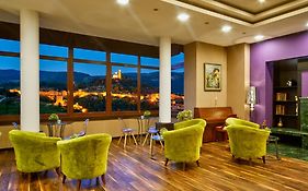 Yantra Grand Hotel